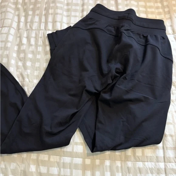 Lululemon- Ready to rulu joggers - Picture 3 of 3
